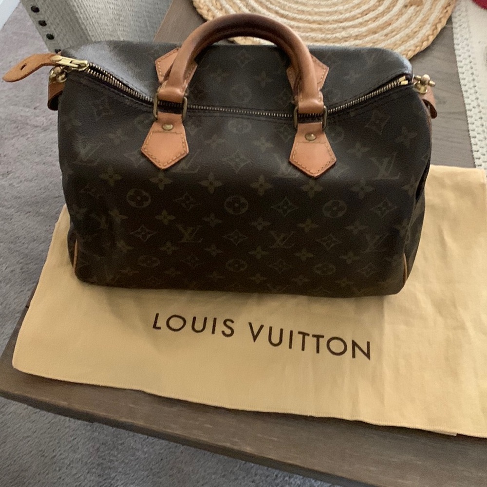 Authentic Louis Vuitton Classic Speedy 30
